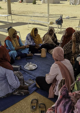 Focus groupd discussion with IDP women in Wadi Halfa. Photo: UNHCR